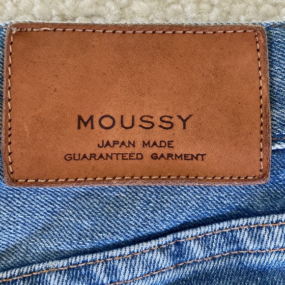 Moussy Skinny Low Rise Light Wash Fading Detail Rip & Distress Blue Denim Jeans - Picture 8 of 16